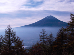 晩秋の峠より
