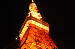 東京タワーと月