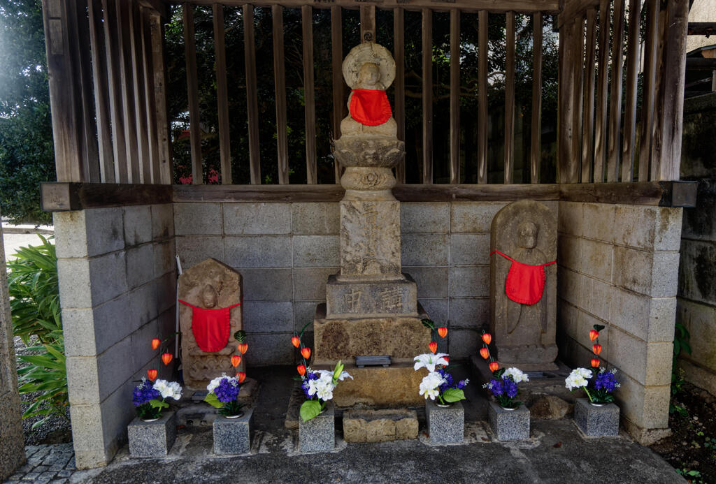 庚申塔・三界萬霊塔・地蔵菩薩