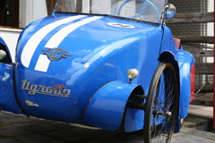 車