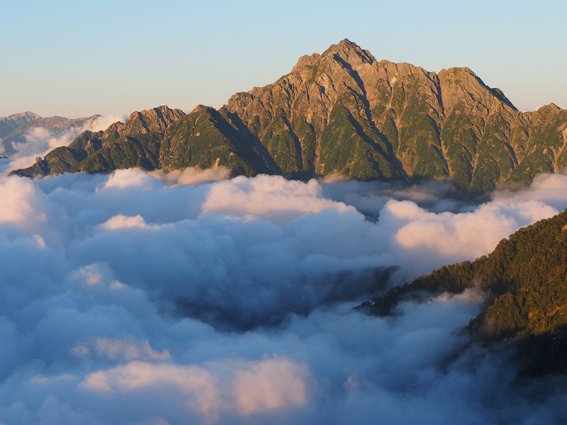 雲上の剱岳