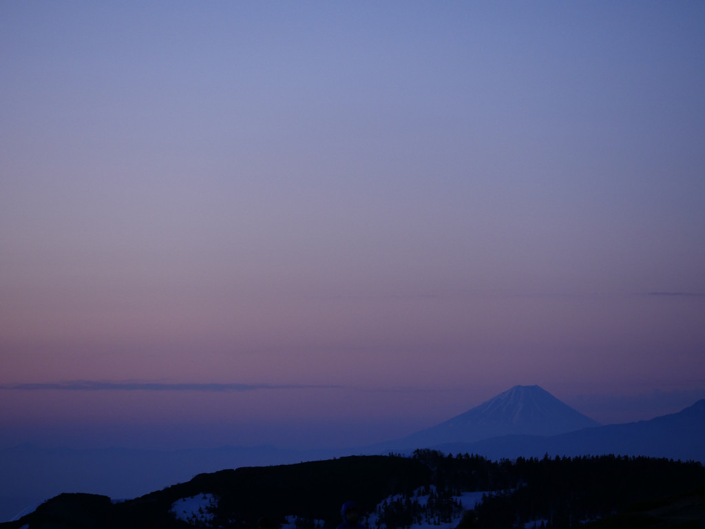 夜明けの富士山