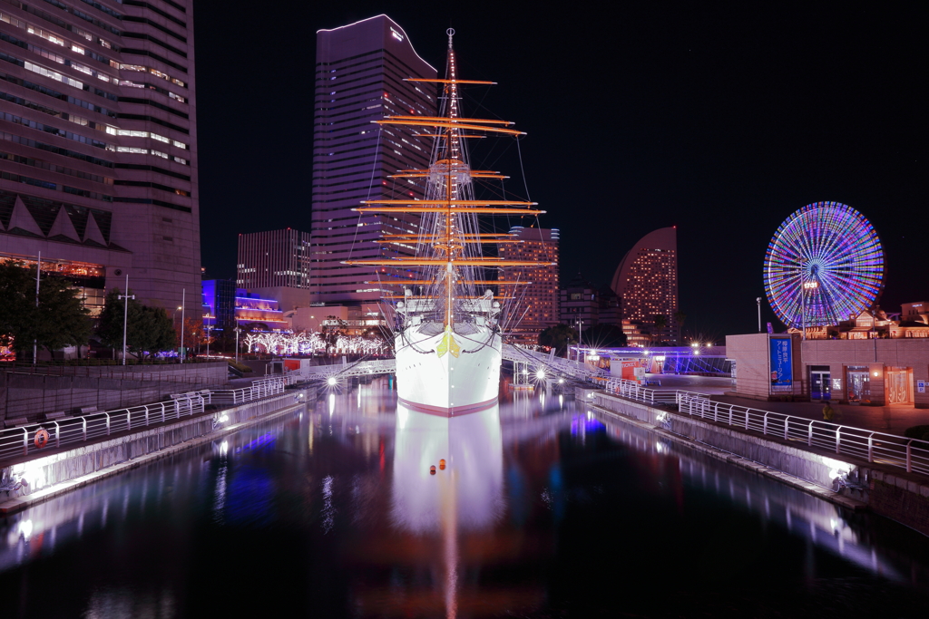 夜の日本丸