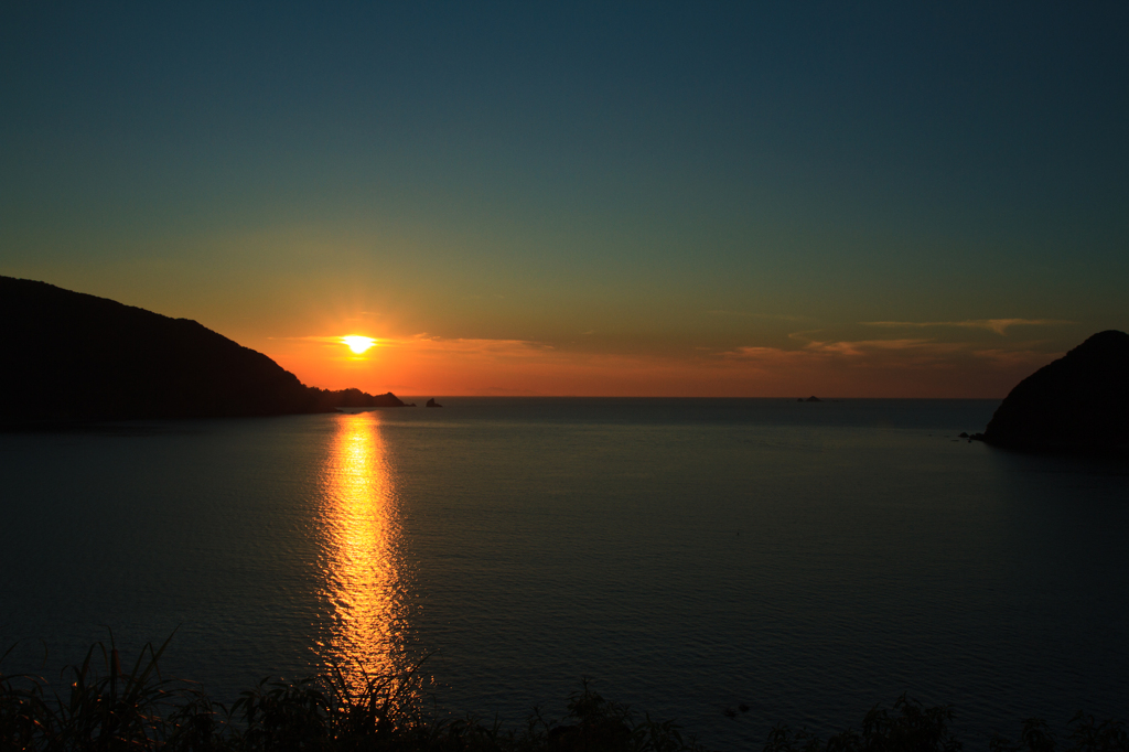 世久見湾の夕陽