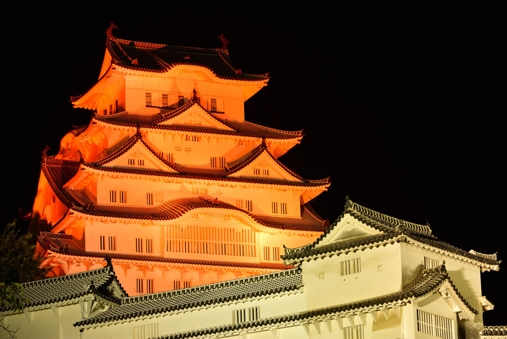 オレンジ色の姫路城 2
