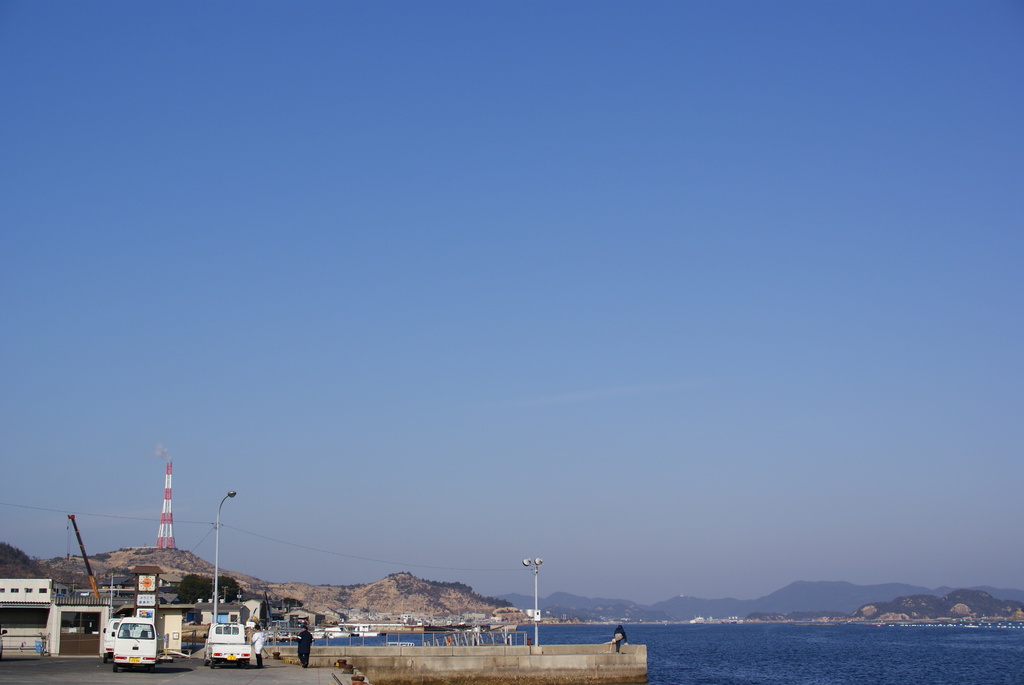 直島の海と空