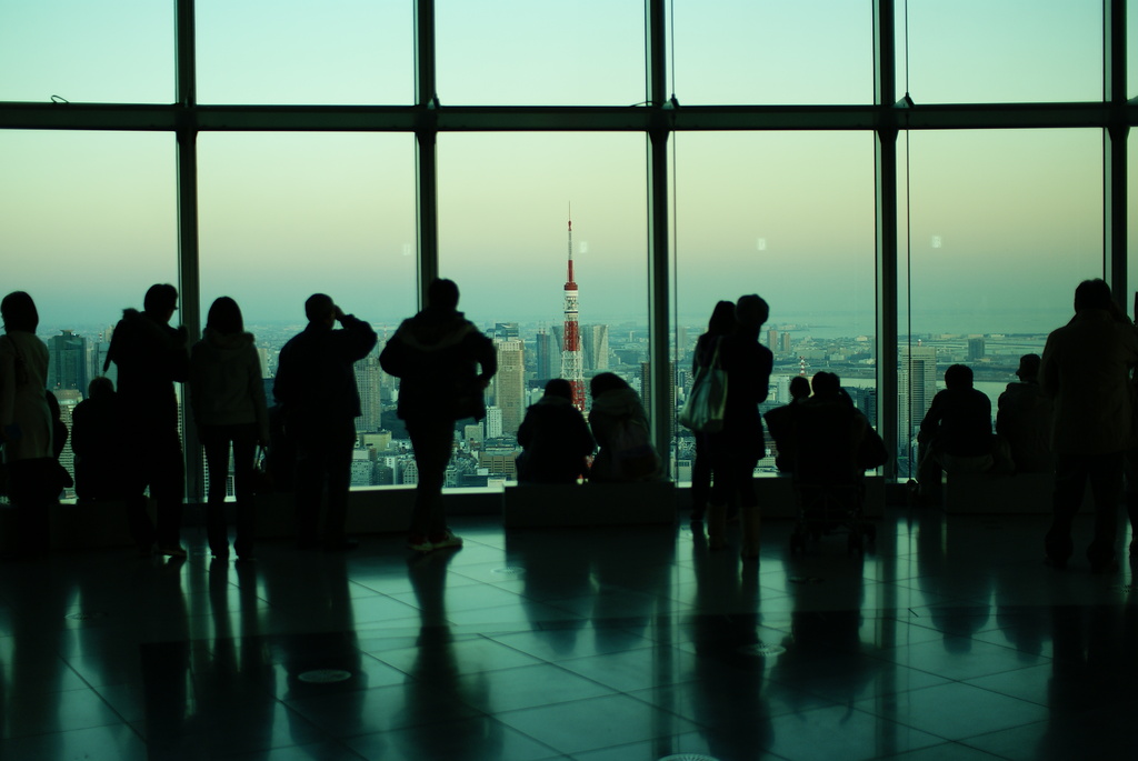 blue tokyo tower2