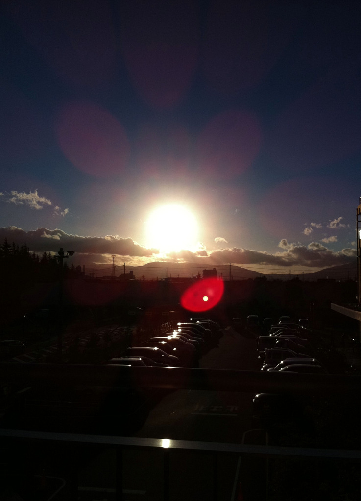 眩しすぎて目がくらみます。