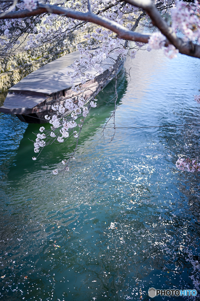 水路と船