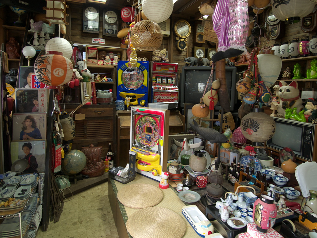 骨董店？いや電気屋です！ 