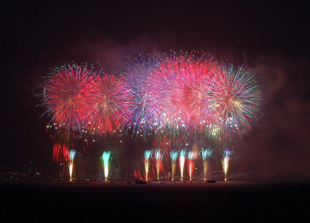 諏訪湖上花火大会