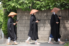 托鉢