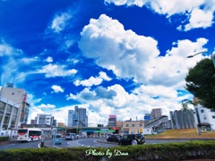 春日部西口沸き立つ雲