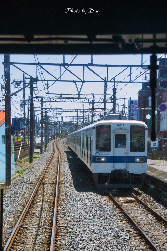 8000系とすれ違う