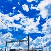 雲に向かって