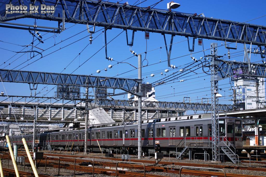 春日部駅に止まる