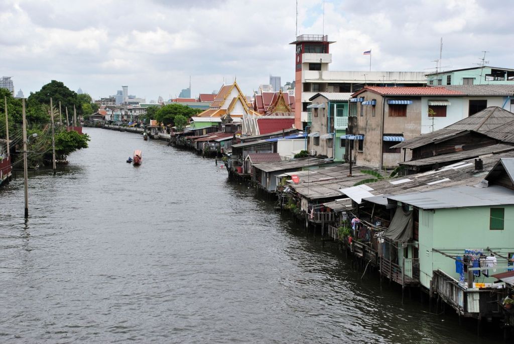 BKK201105-14 Canal Bangkok Yai