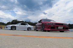 赤と白　２台の競演