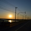 夕陽と池