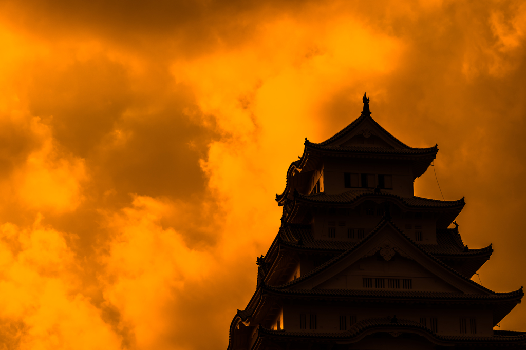 夕日に燃える空