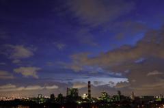 千切れ飛ぶ雲