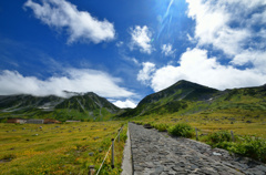 晩夏の立山③頂上に伸びる登山道