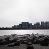 岩+ビル