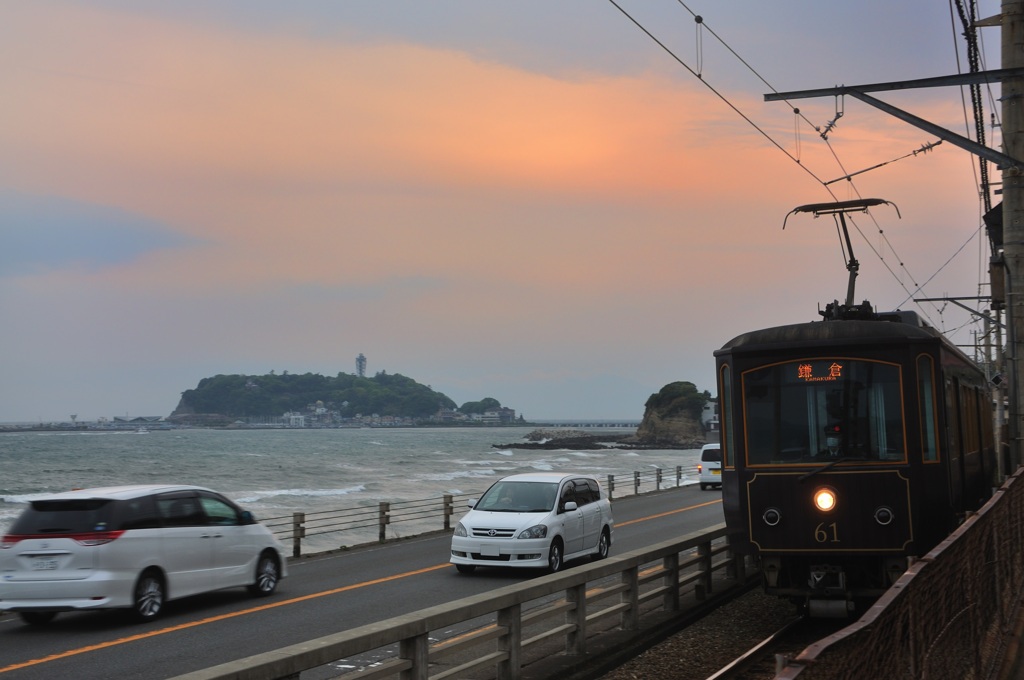 江ノ電と夕焼け