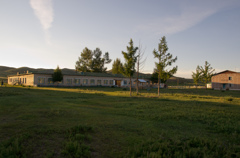 学校と村役場