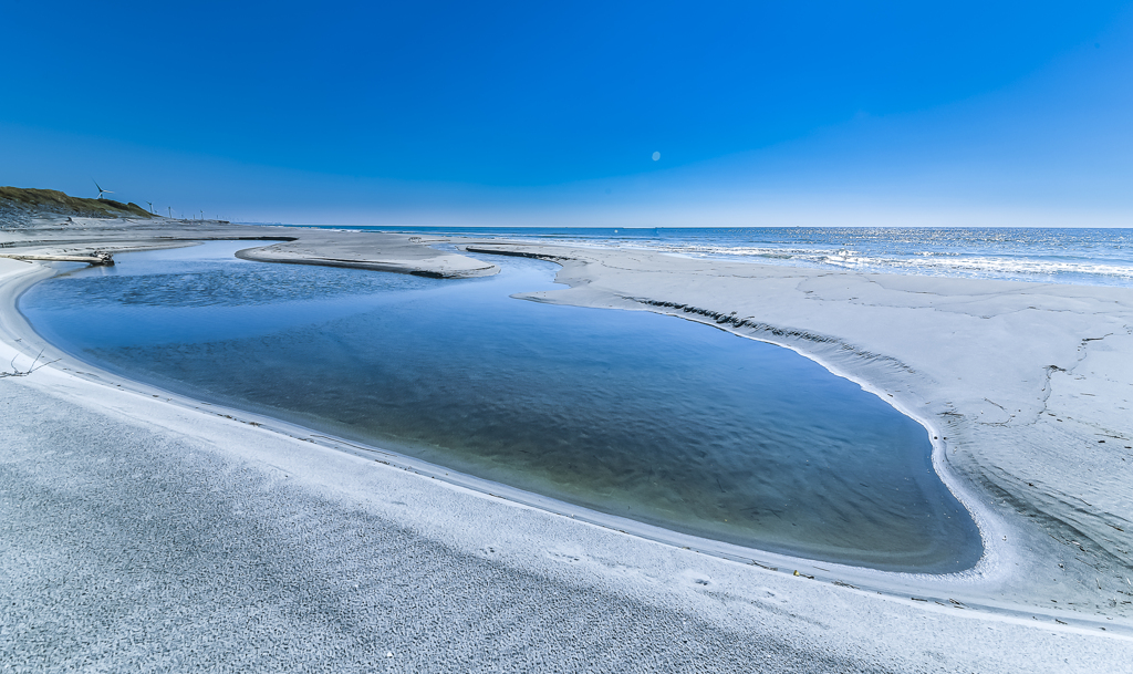 いつもの海岸の秋　３