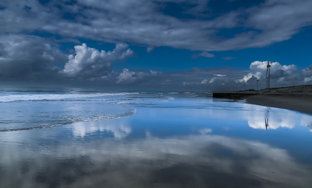 秋を運ぶ雲　２