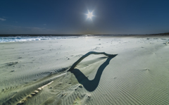 lips on the sand