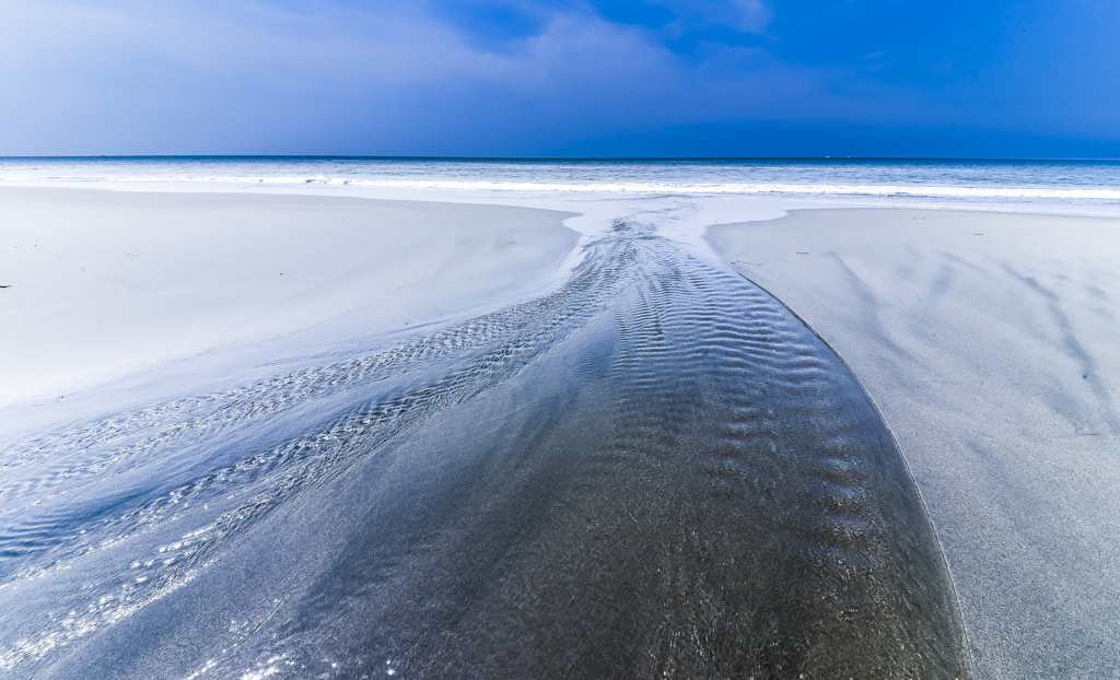 雨上がりの砂浜