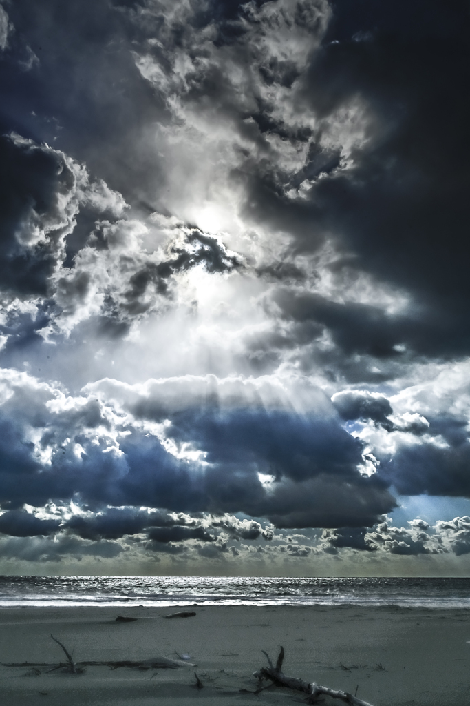 突き抜けるヒカリ　２