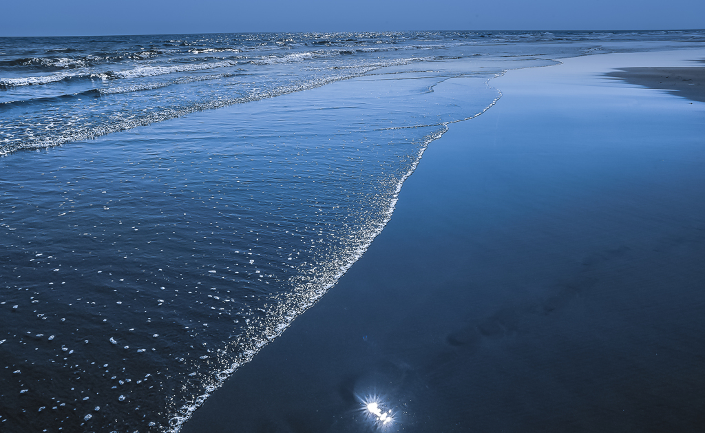 煌く海　１