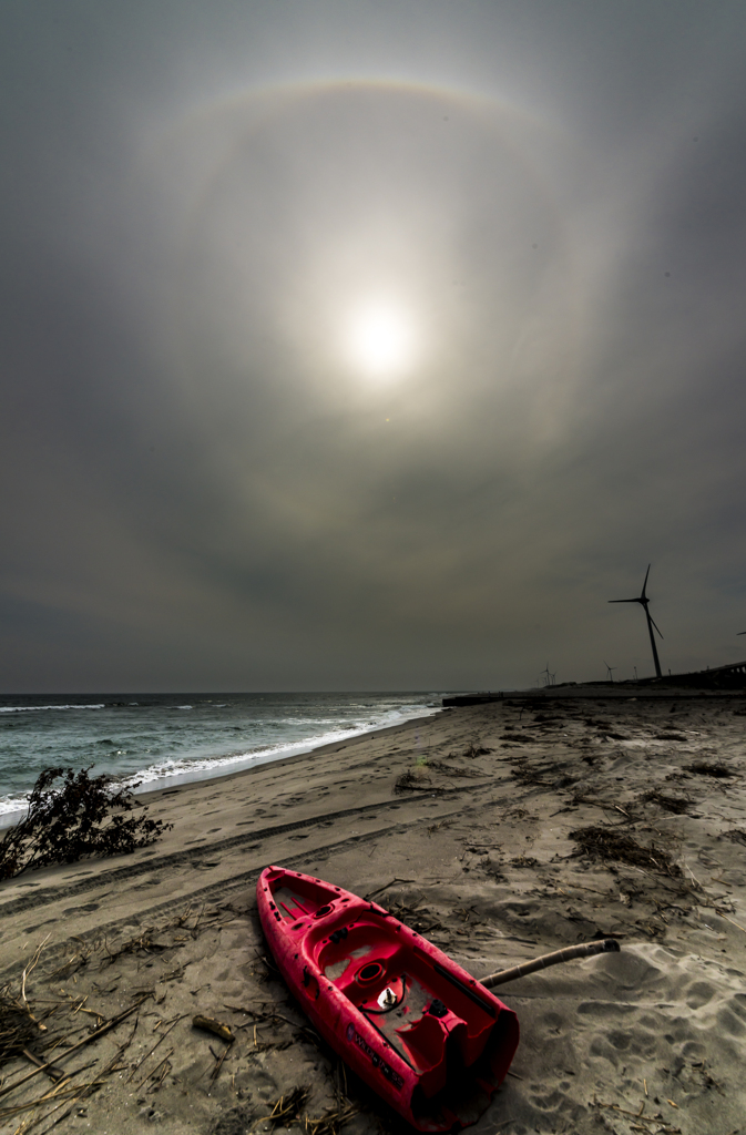 赤い難破ボート