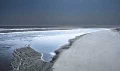 煌く海　２