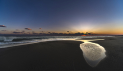 夕暮れの海岸