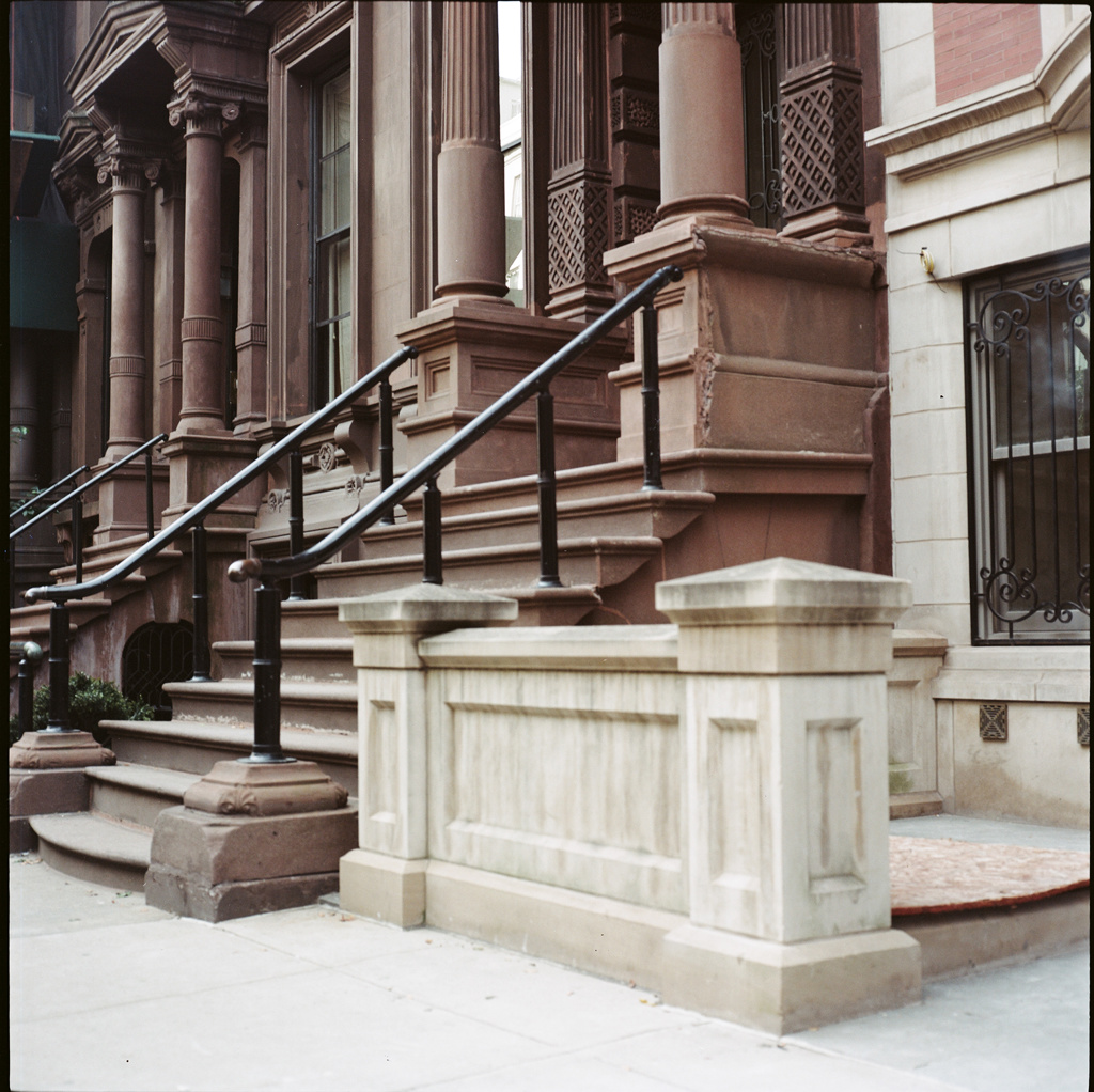 Brownstone②