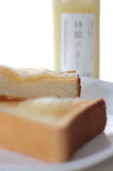 厚切りの食パンと…林檎バター…