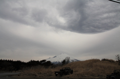 御殿場　高塚道からの富士山110407_003