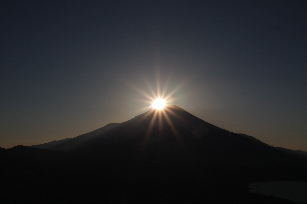 明神山からのダイヤモンド富士　Mt.fuji110222_004