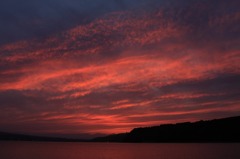 陽が沈んだ後に突然夕焼け空に