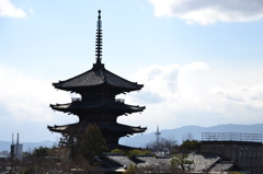 新旧にらみ合い