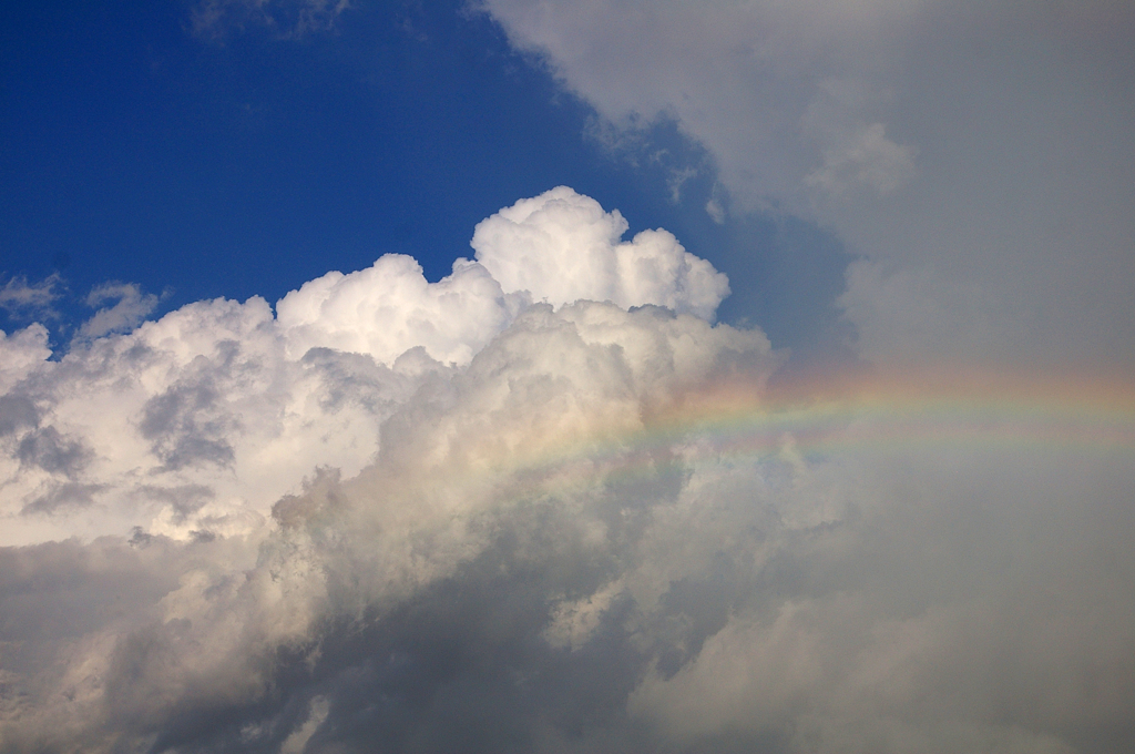 虹と雲