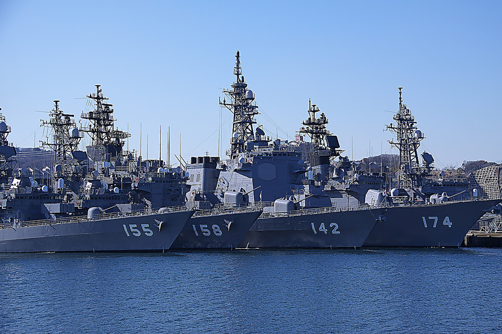 軍港湾内