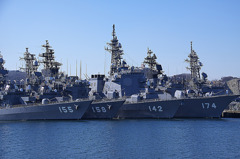 軍港湾内
