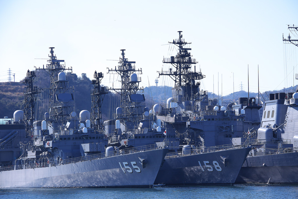 軍港湾内