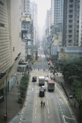 香港02