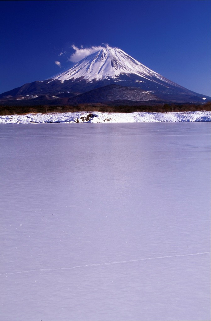 結氷の向こうに